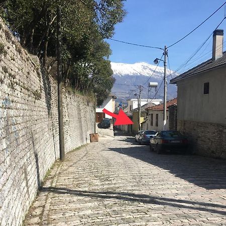 Gjirokastër Grandpa'S Home מראה חיצוני תמונה