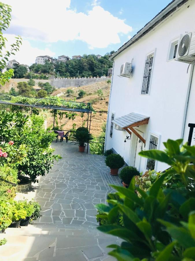 Gjirokastër Grandpa'S Home מראה חיצוני תמונה
