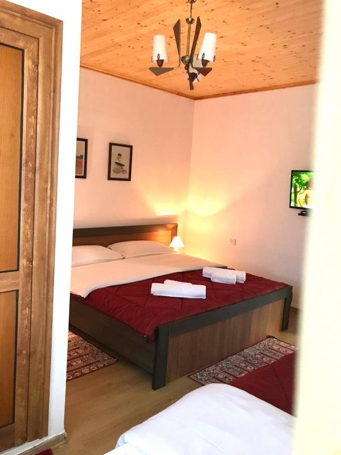 Gjirokastër Grandpa'S Home מראה חיצוני תמונה