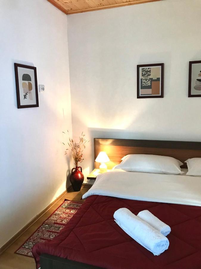 Gjirokastër Grandpa'S Home מראה חיצוני תמונה
