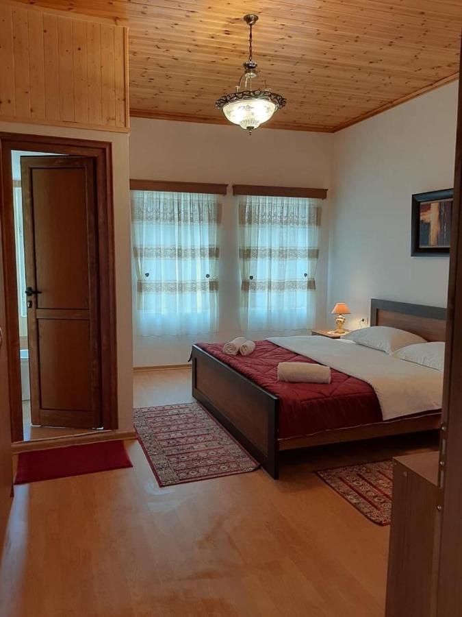 Gjirokastër Grandpa'S Home מראה חיצוני תמונה