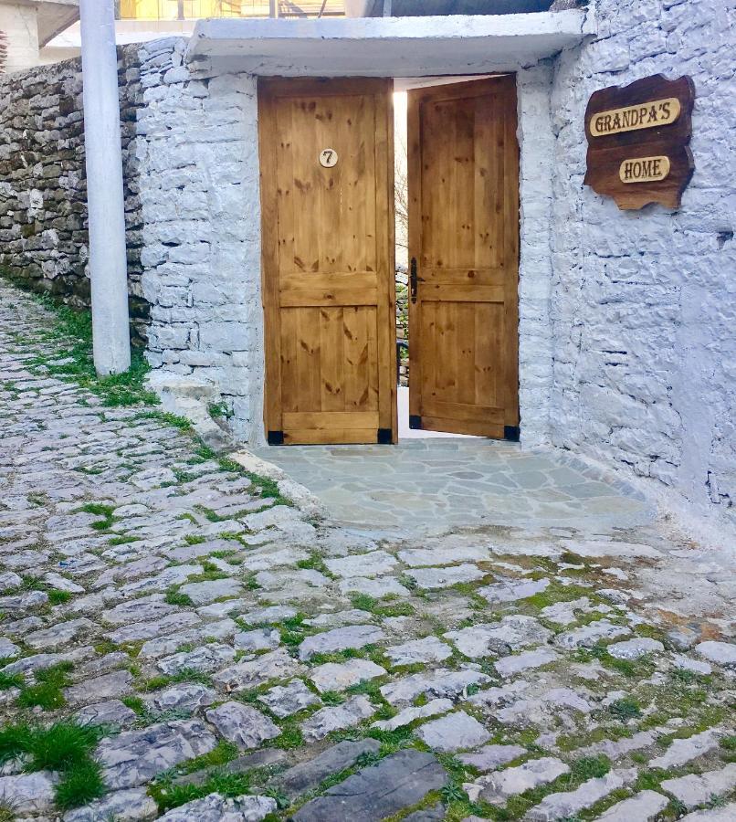 Gjirokastër Grandpa'S Home מראה חיצוני תמונה
