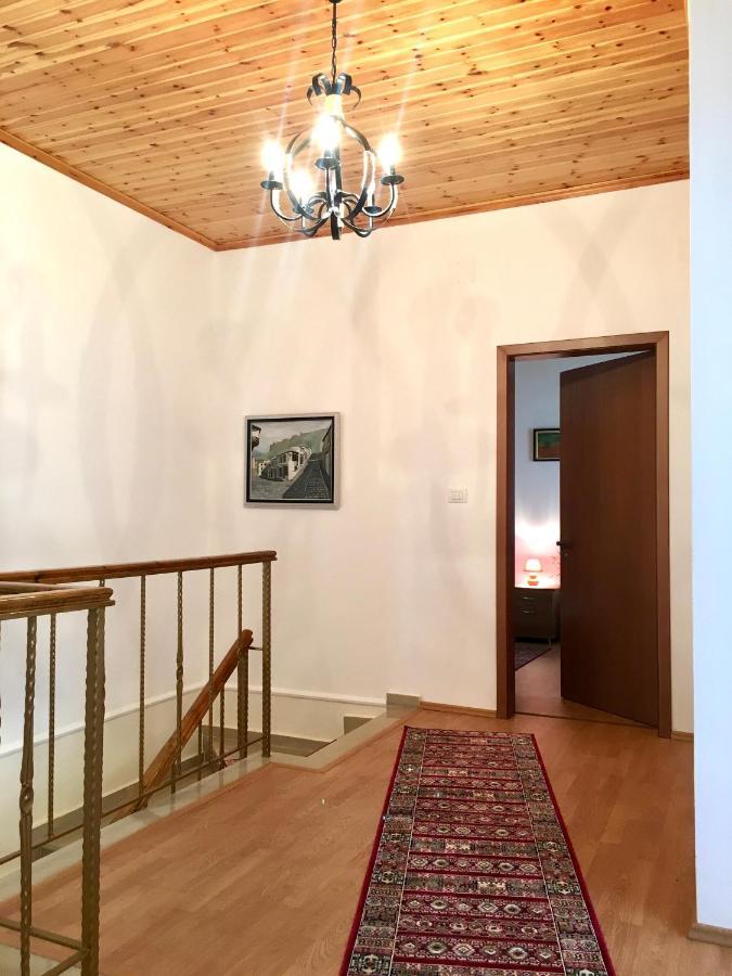Gjirokastër Grandpa'S Home מראה חיצוני תמונה